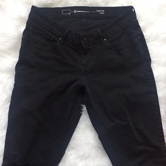 Levi's Denim - Black Levi’s distressed knee jeans